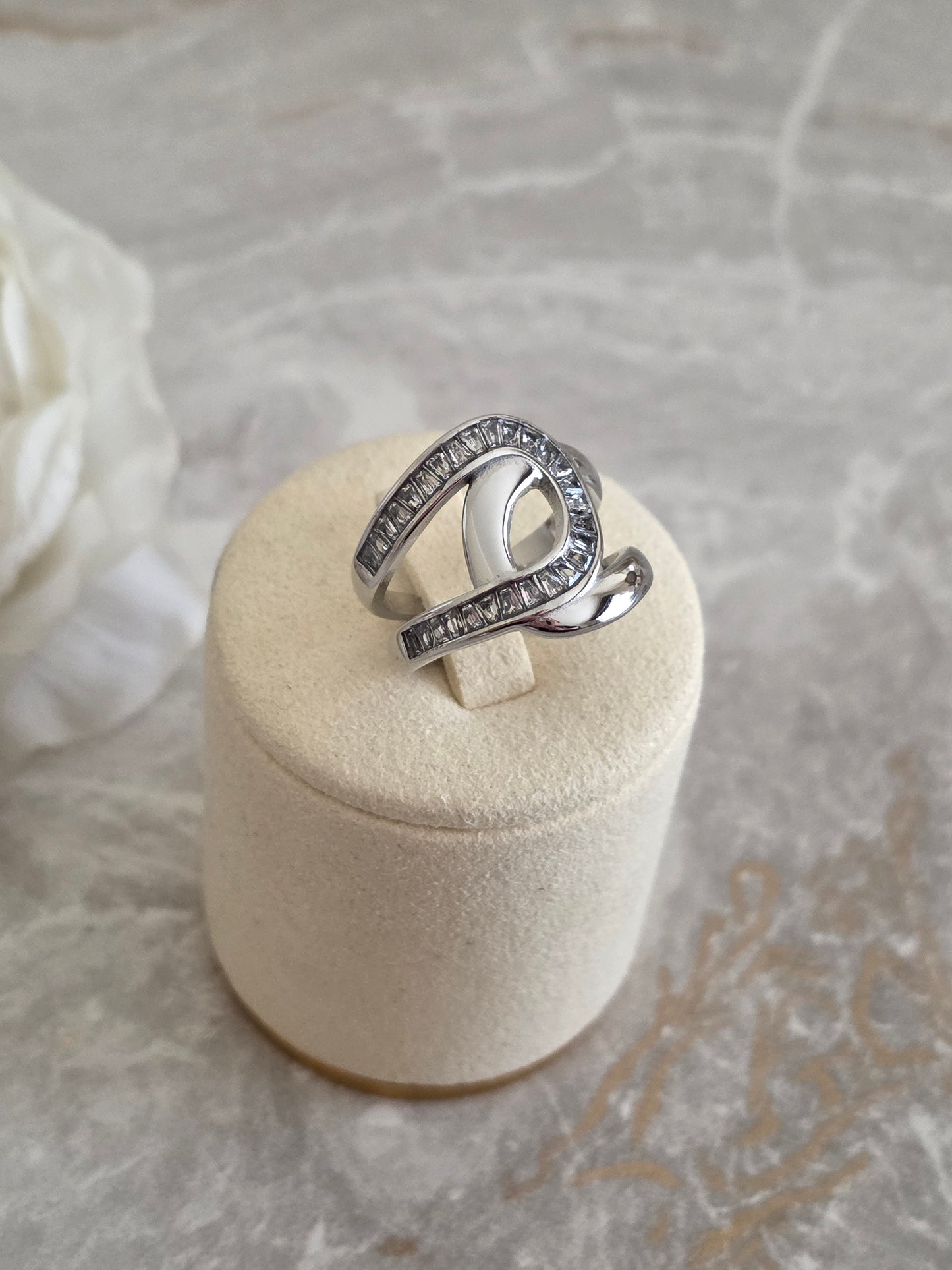AZRA RING SILVER
