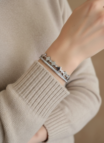 AVA CLOVER BANGLE SILVER
