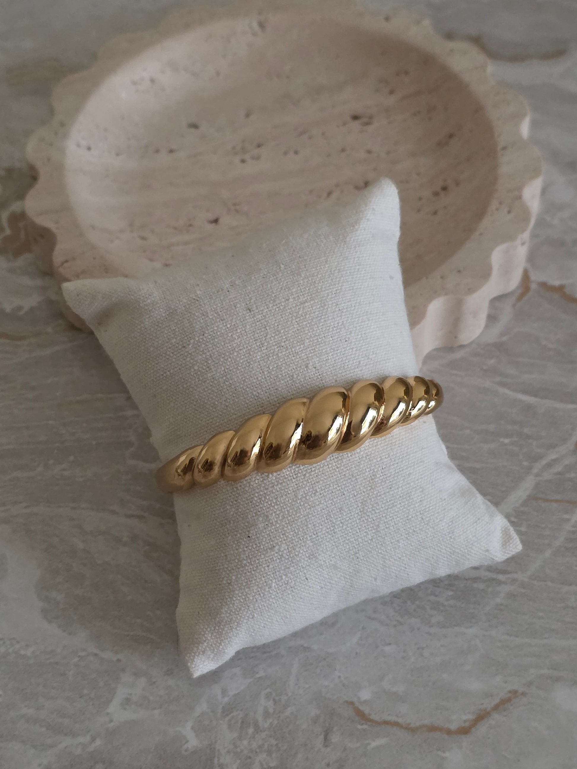 GOLD CROISSANT BANGLE