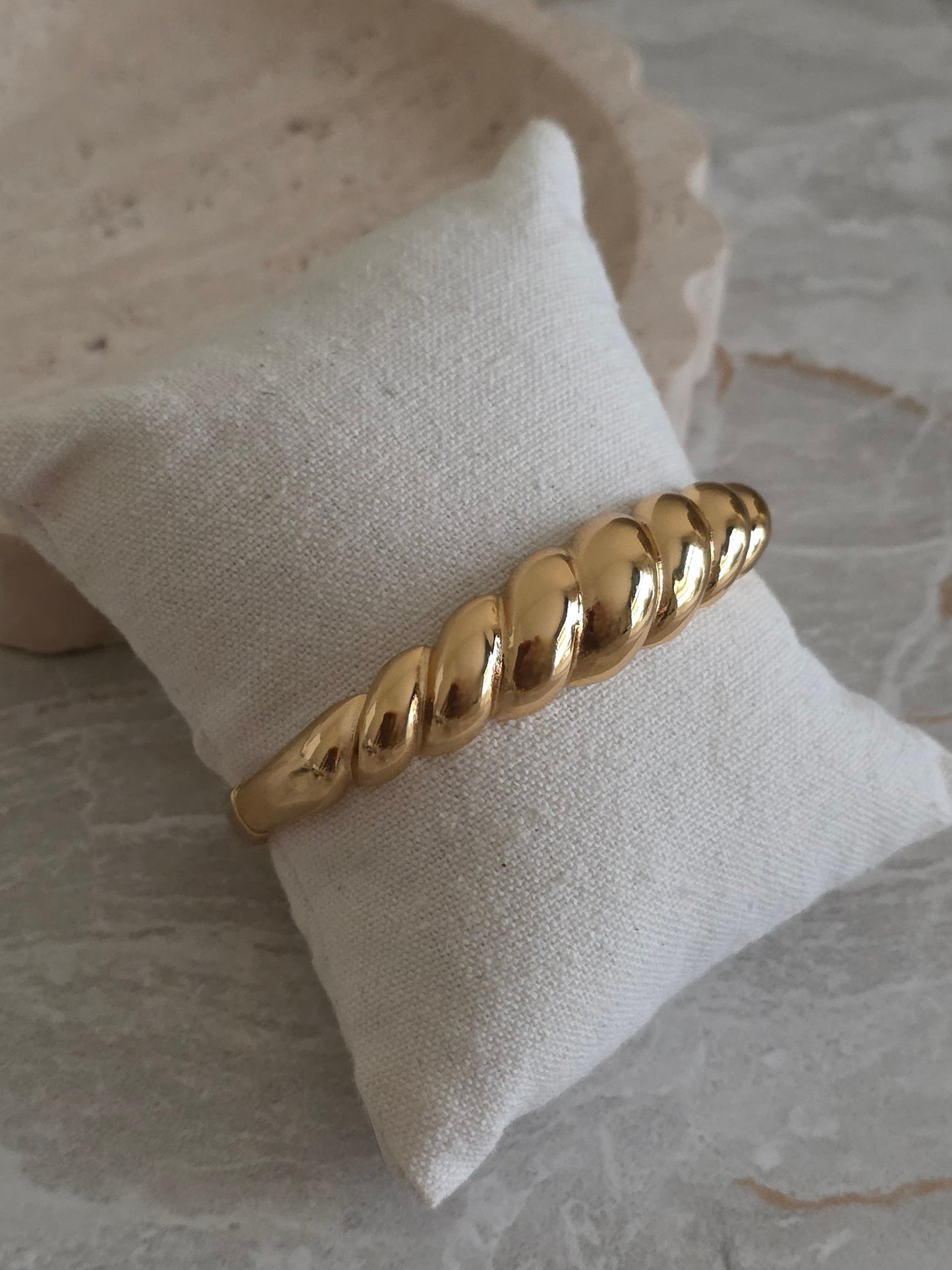 CROISSANT BANGLE