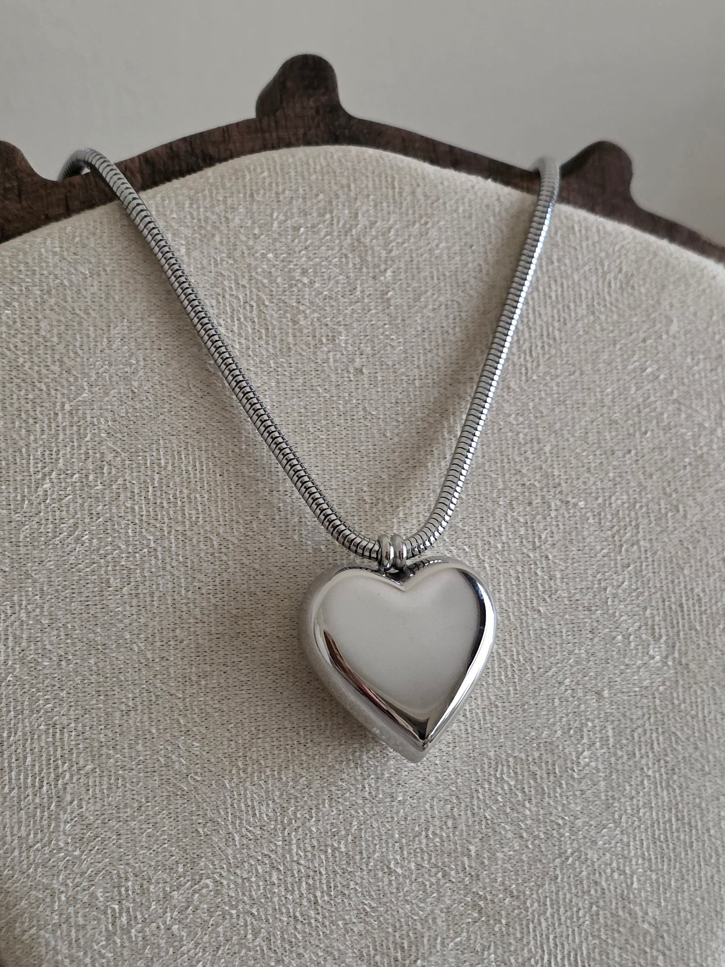 BIKEM BUBBLE HEART NECKLACE SILVER