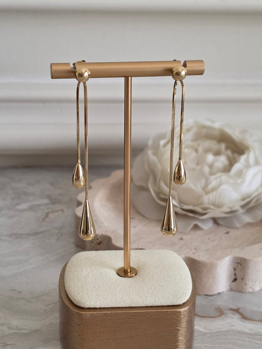 gold long teardrop earrings