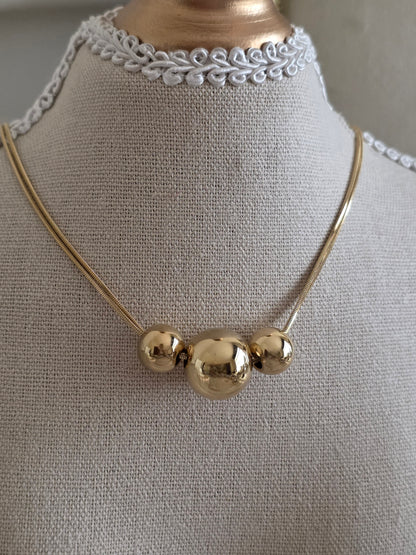 LIA BALL NECKLACE