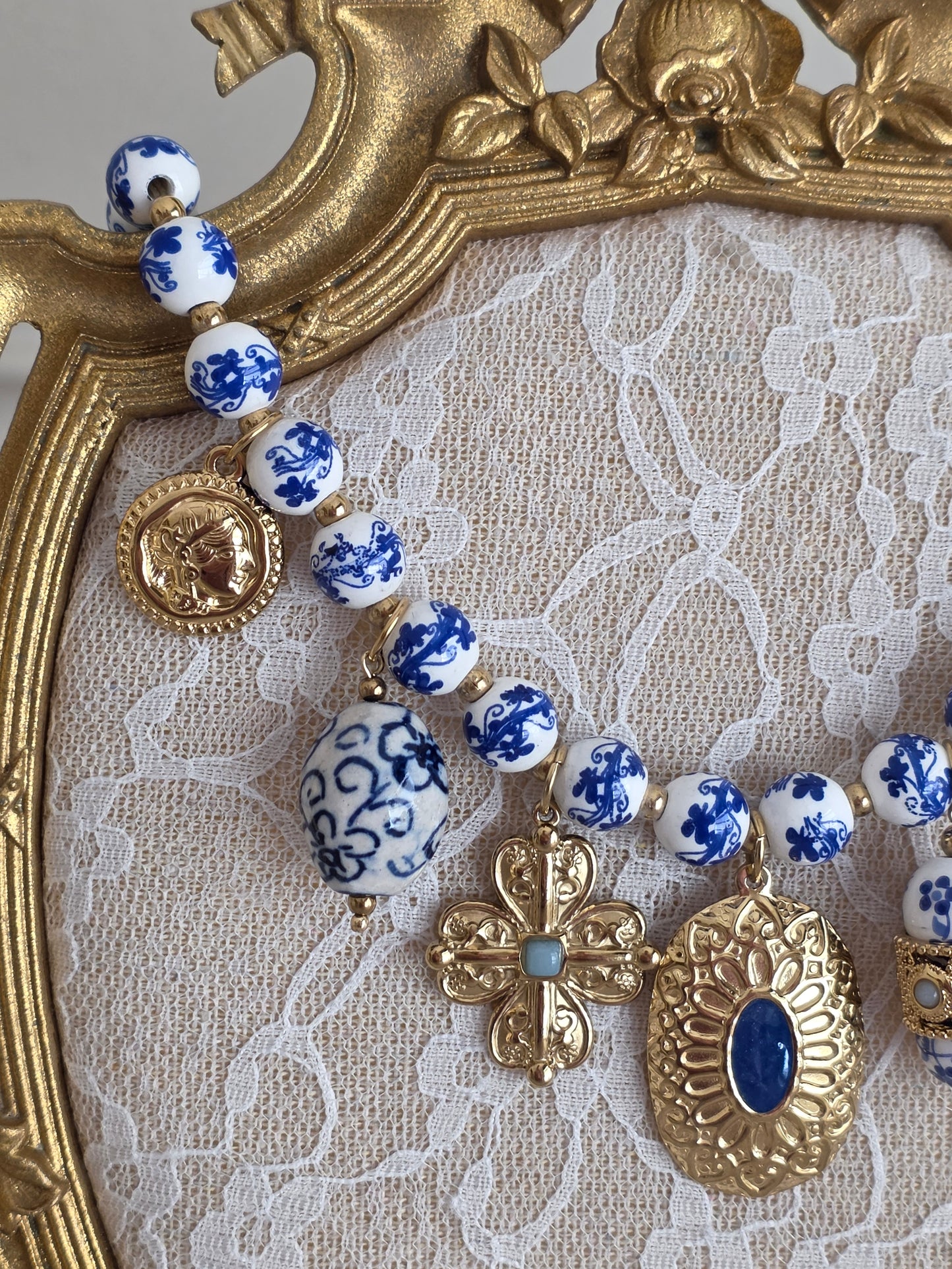 INAYA NECKLACE