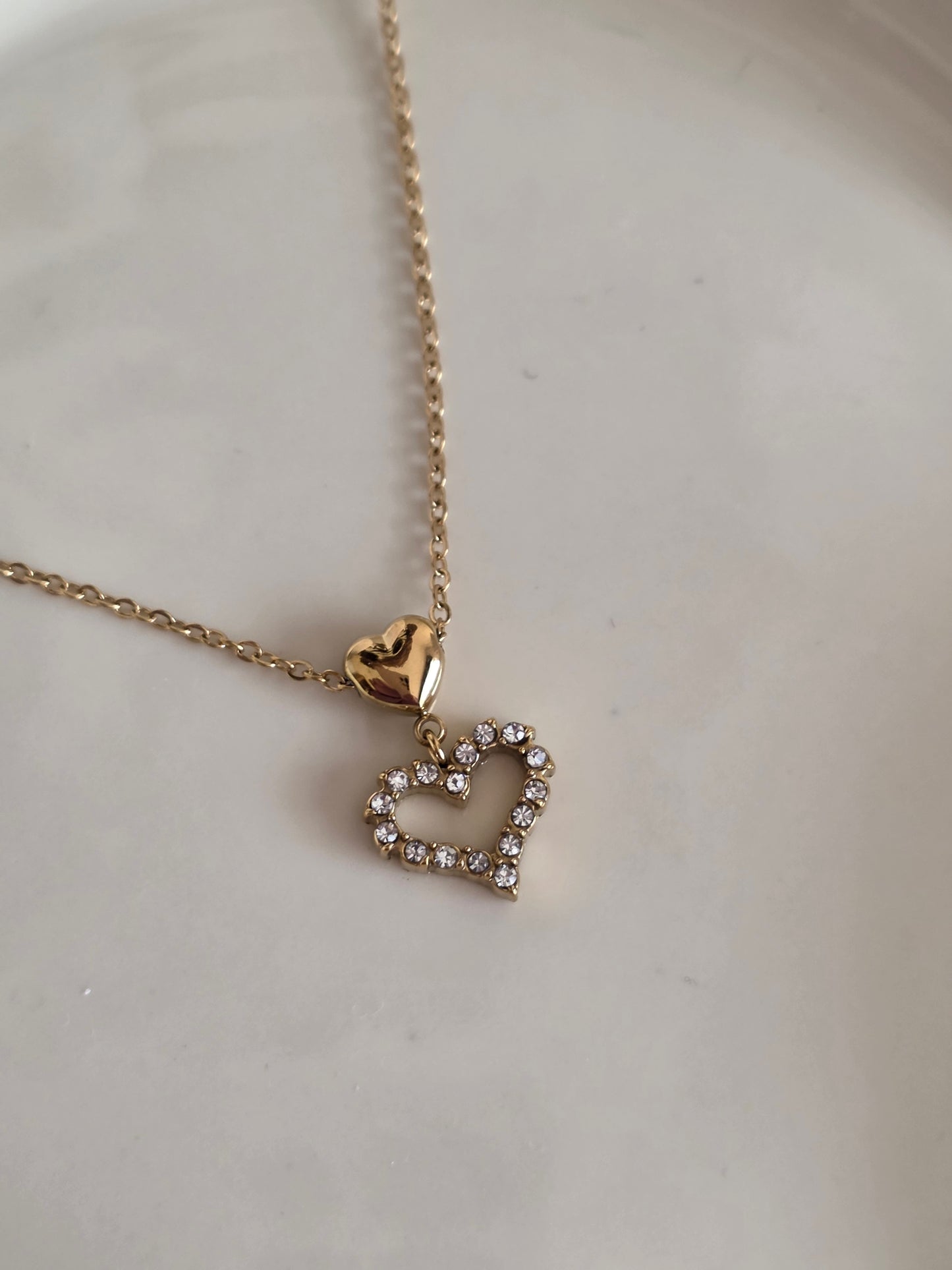 DELIAH HEART NECKLACE