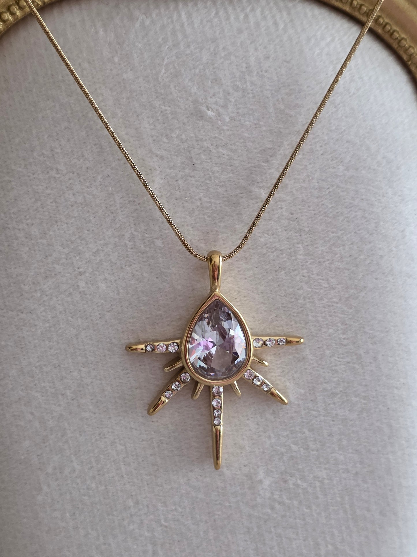 NEVA NECKLACE