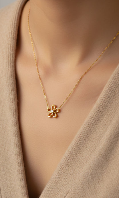 AALIYAH FLOWER NECKLACE