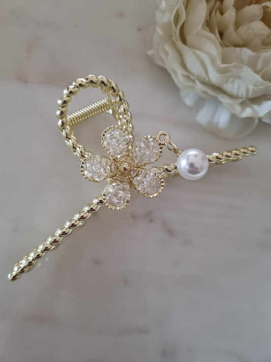 GOLD FLOWER & PEARL CHARM HAIR CLAW