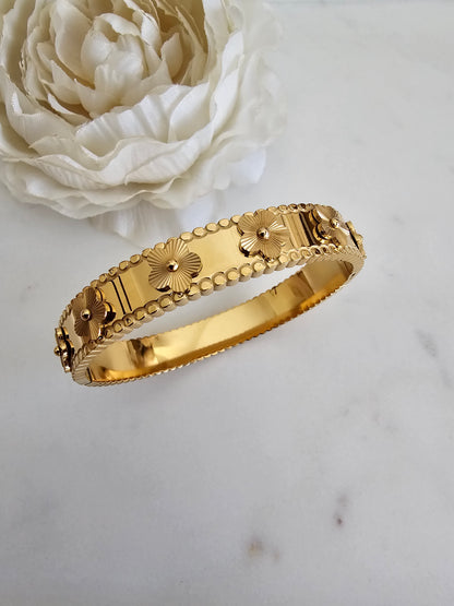ELANUR FLOWER BANGLE