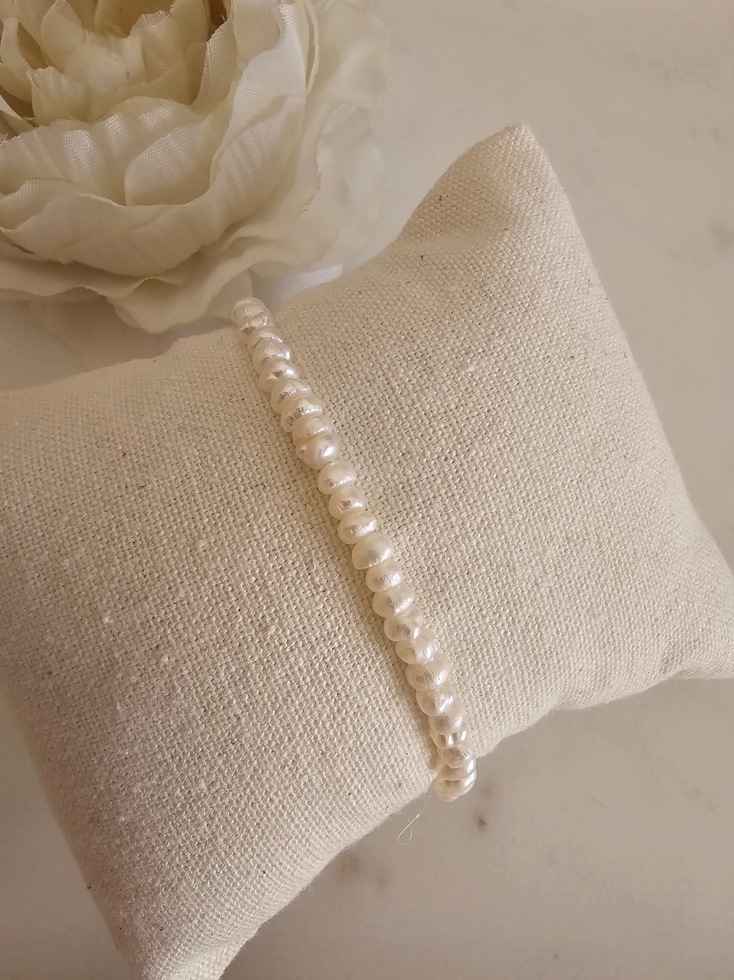 NARIN PEARL FLOWER CLASP BRACELET