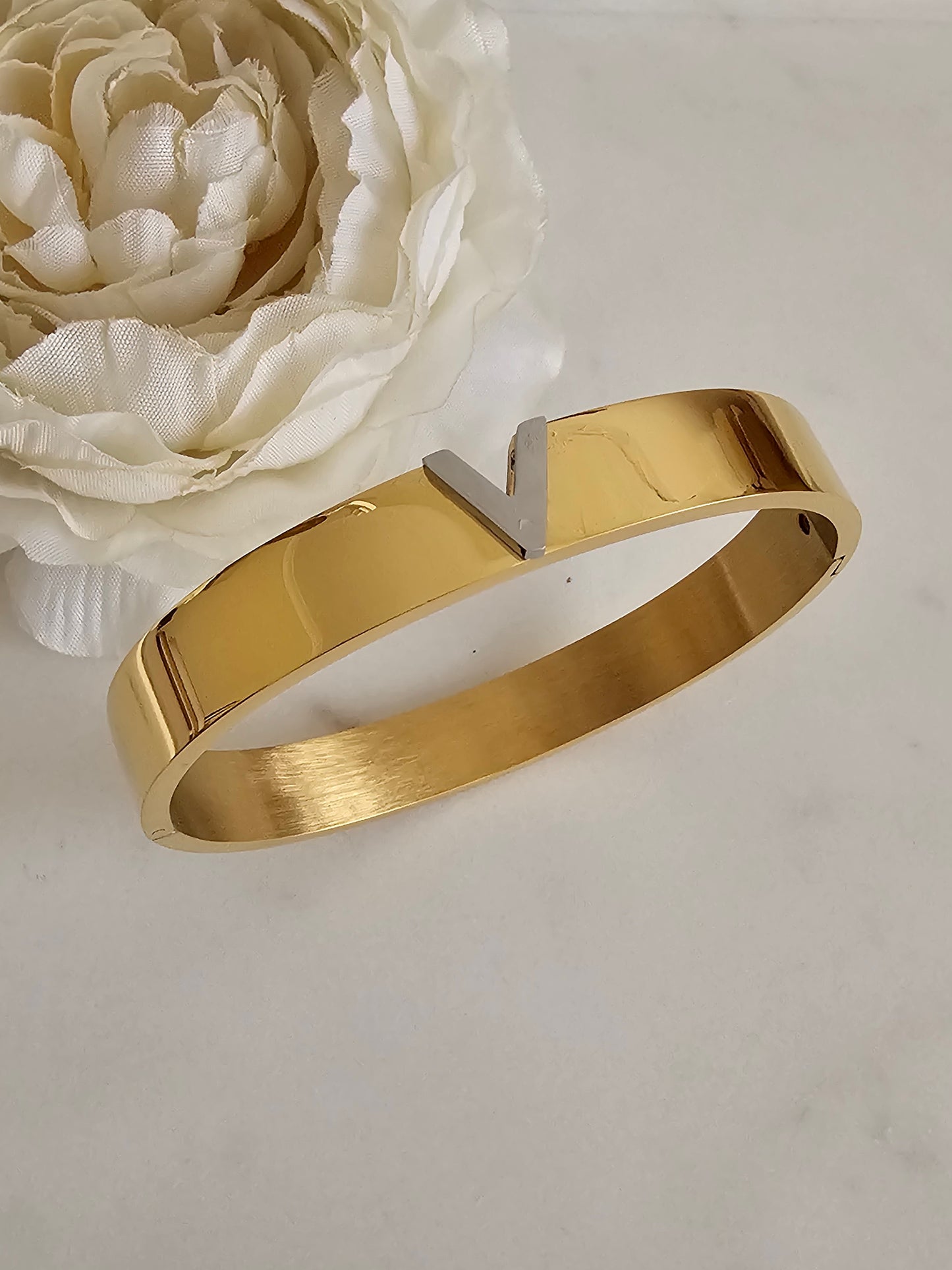 High quality stainless steel gold plated v bangle