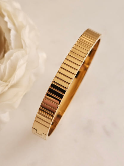 CEMRE BANGLE