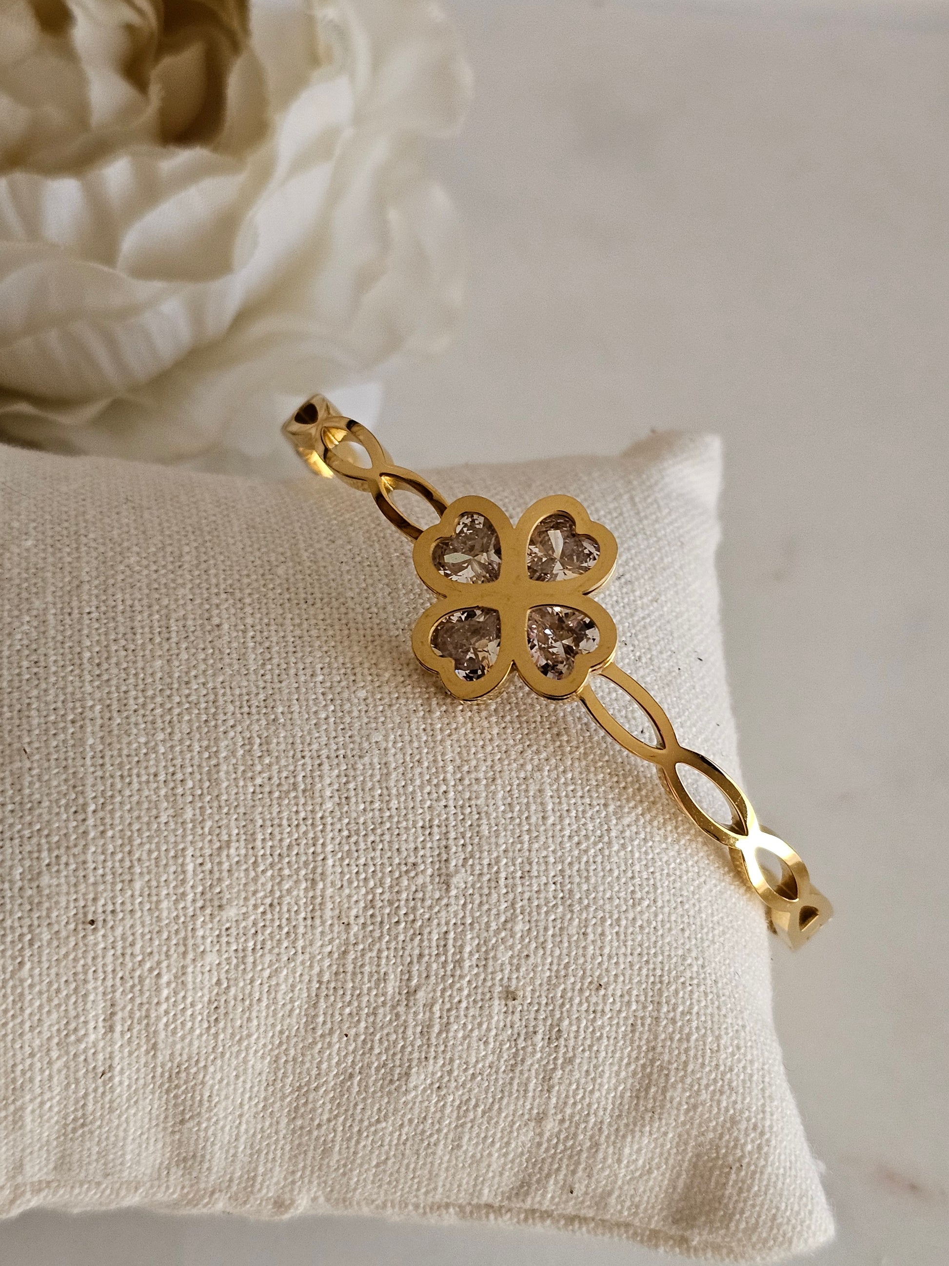 High quality stainless steel gold plated  Cubic zirconia clover Bangle