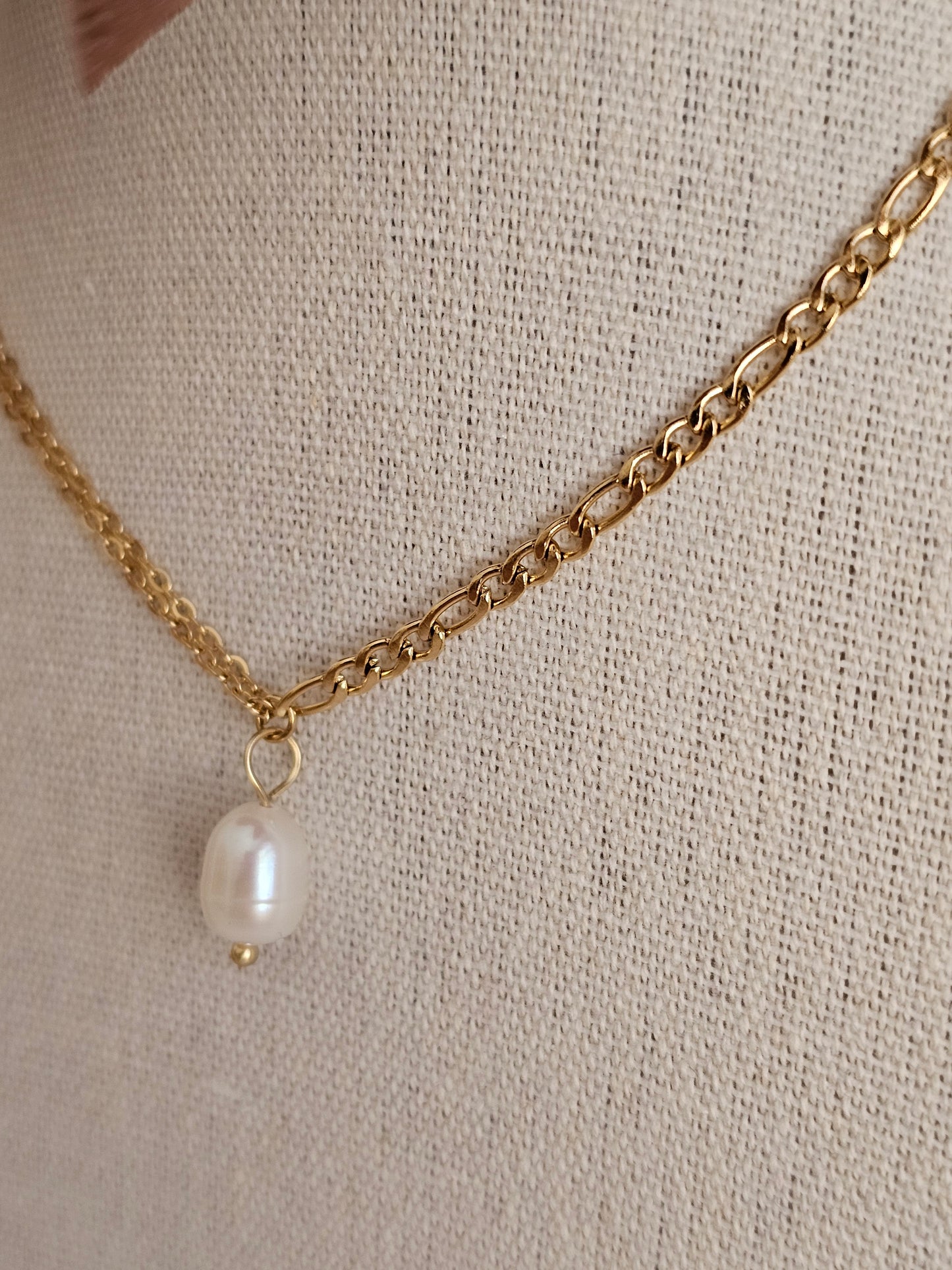 AYPERI PEARL NECKLACE