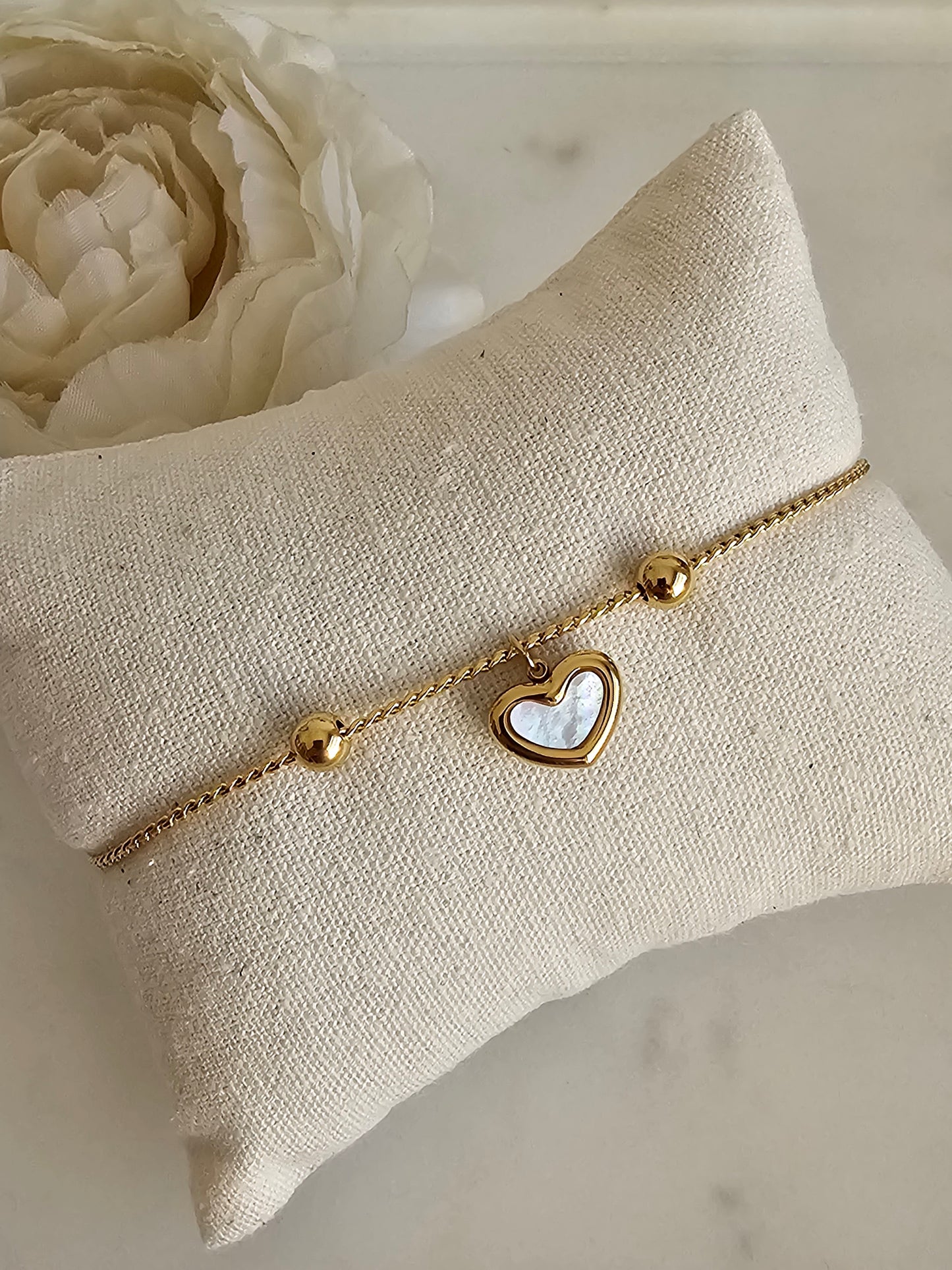 Stainless steel gold plated white shell heart bracelet