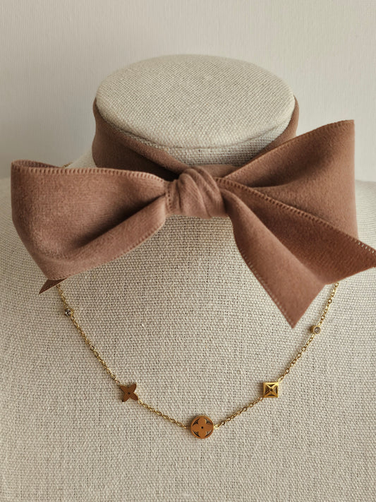 Stainless steel gold plated clover necklace