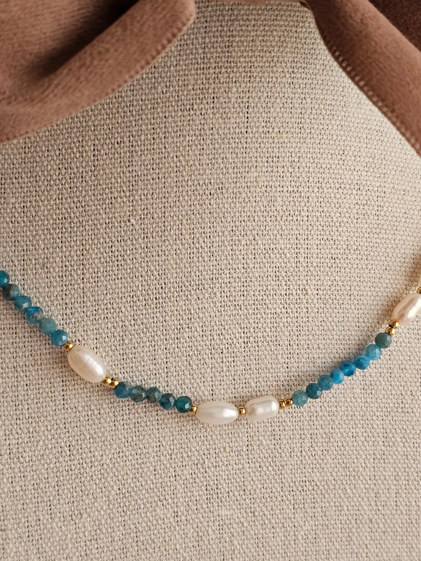 ZEHRA BLUE STONE & PEARL NECKLACE