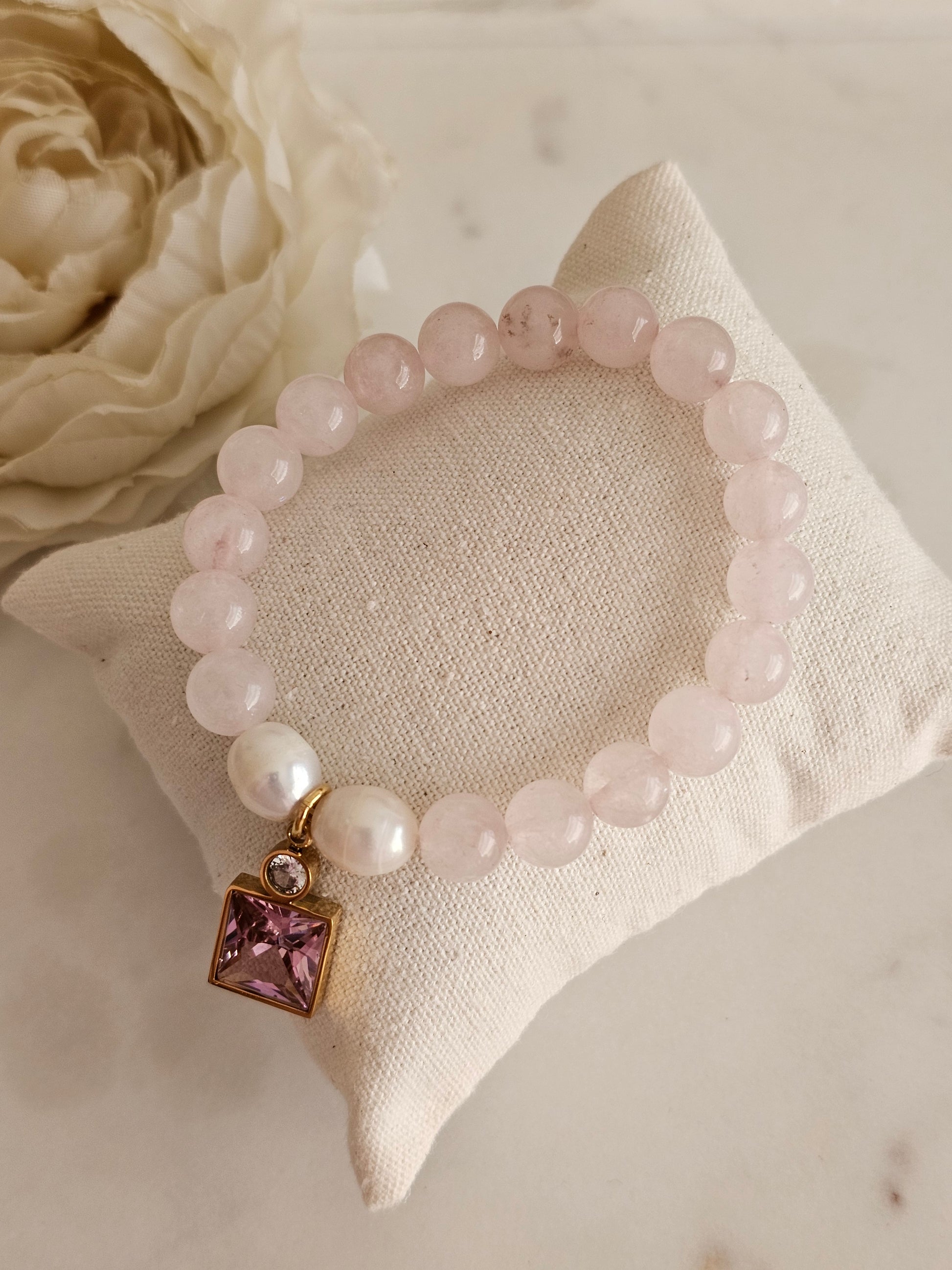 Stainless steel pink crystal and pearl bracelet 