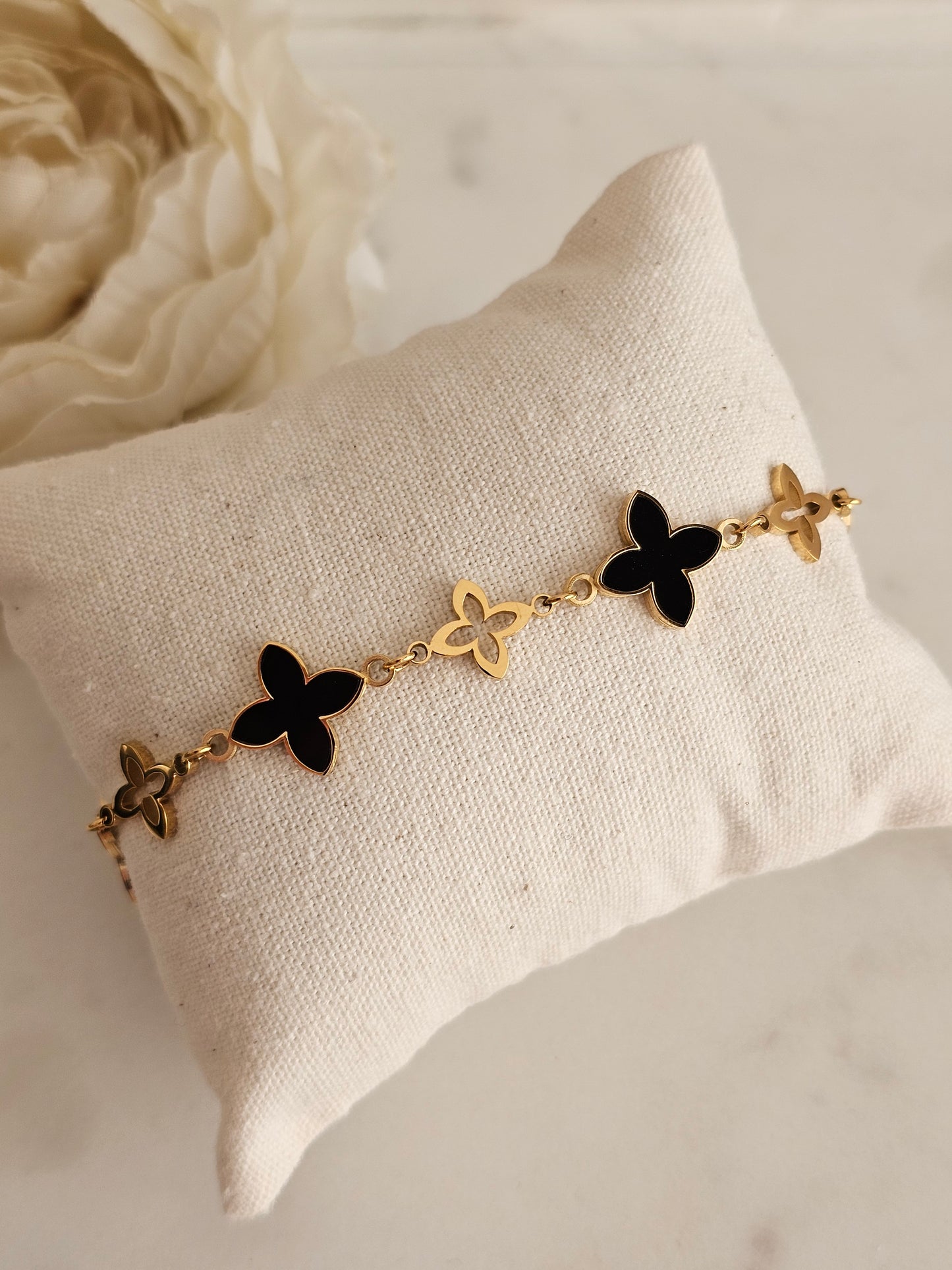 Stainless steel gold plated black clover bracelet 