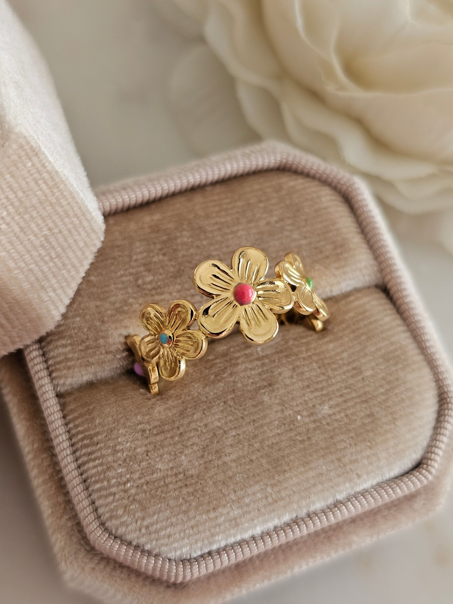 FLOWER RING