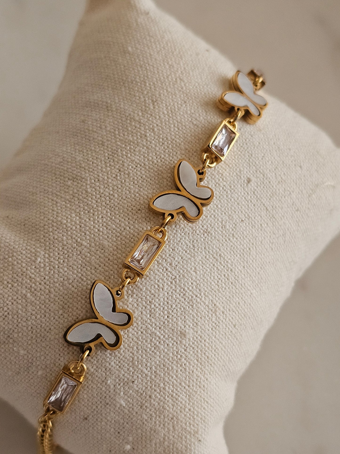 BERA BUTTERFLY BRACELET