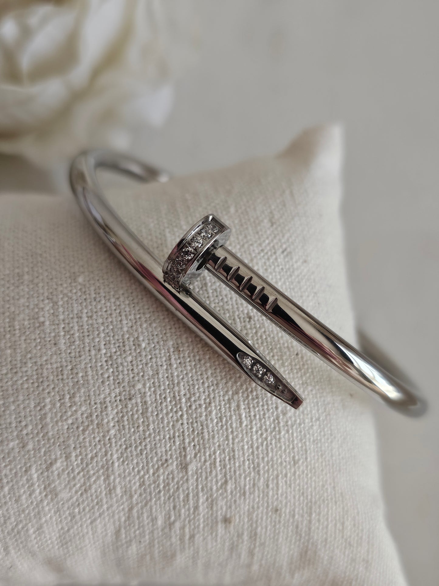 HAZEL NAIL BANGLE