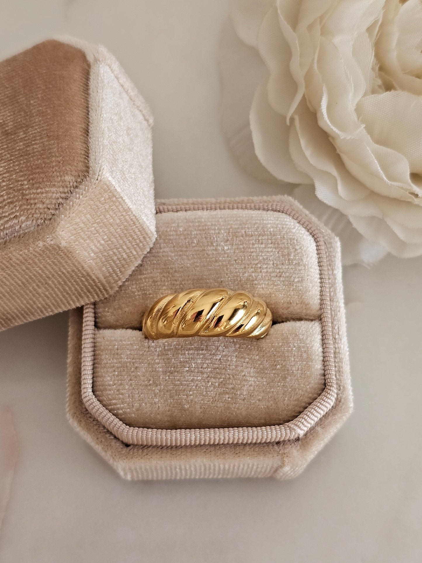 High quality stainless steel gold plated twist ring 