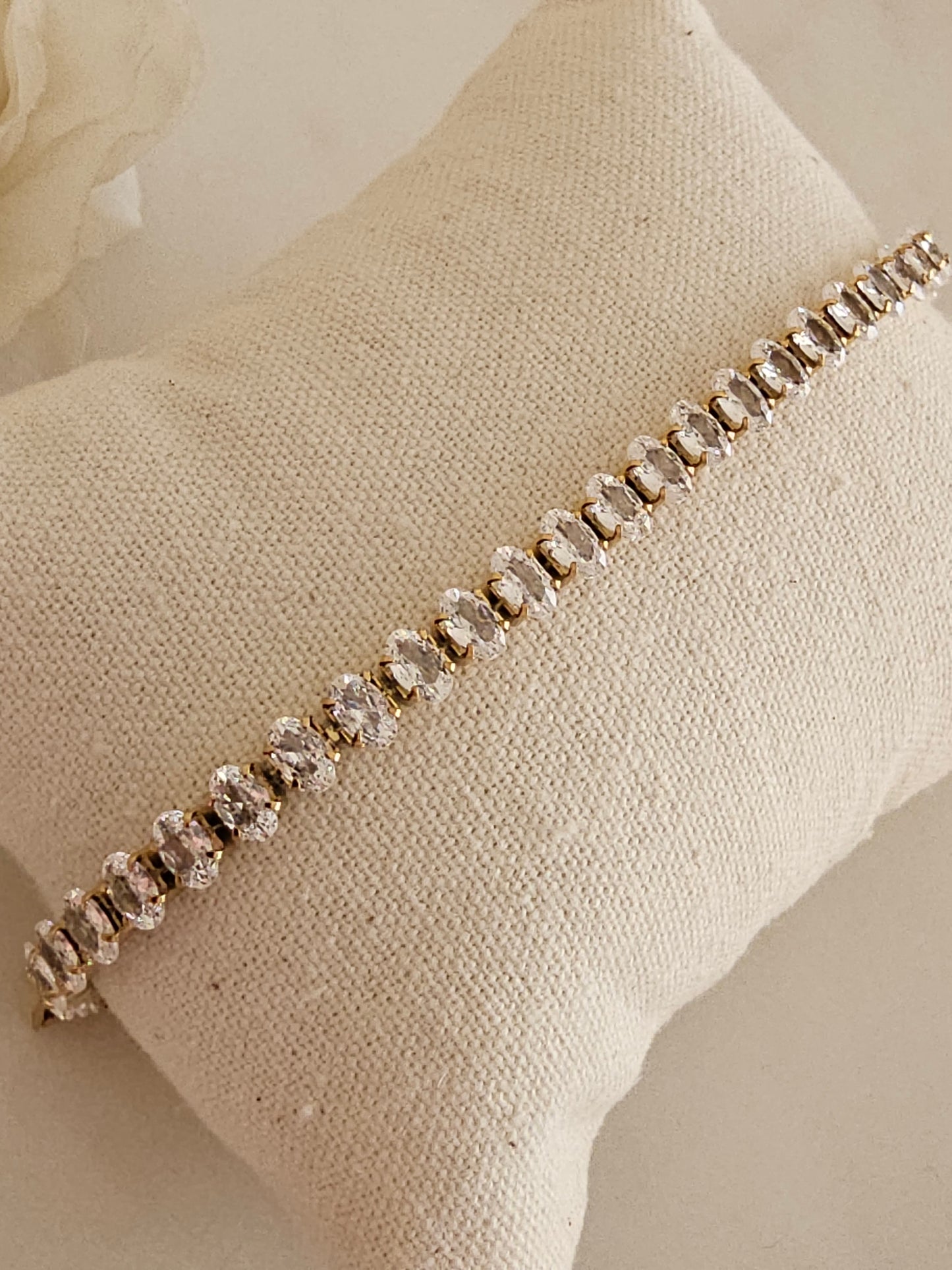 ESRA OVAL TENNIS BRACELET