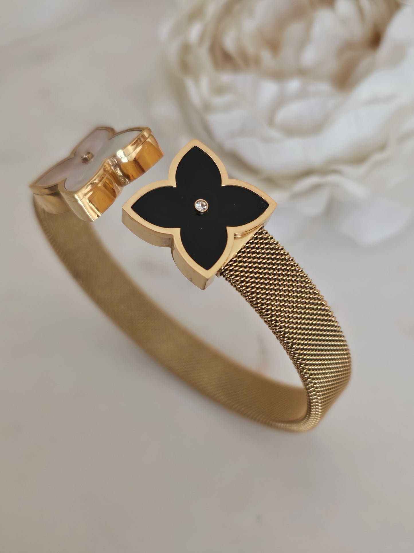 YUSRA CLOVER BANGLE