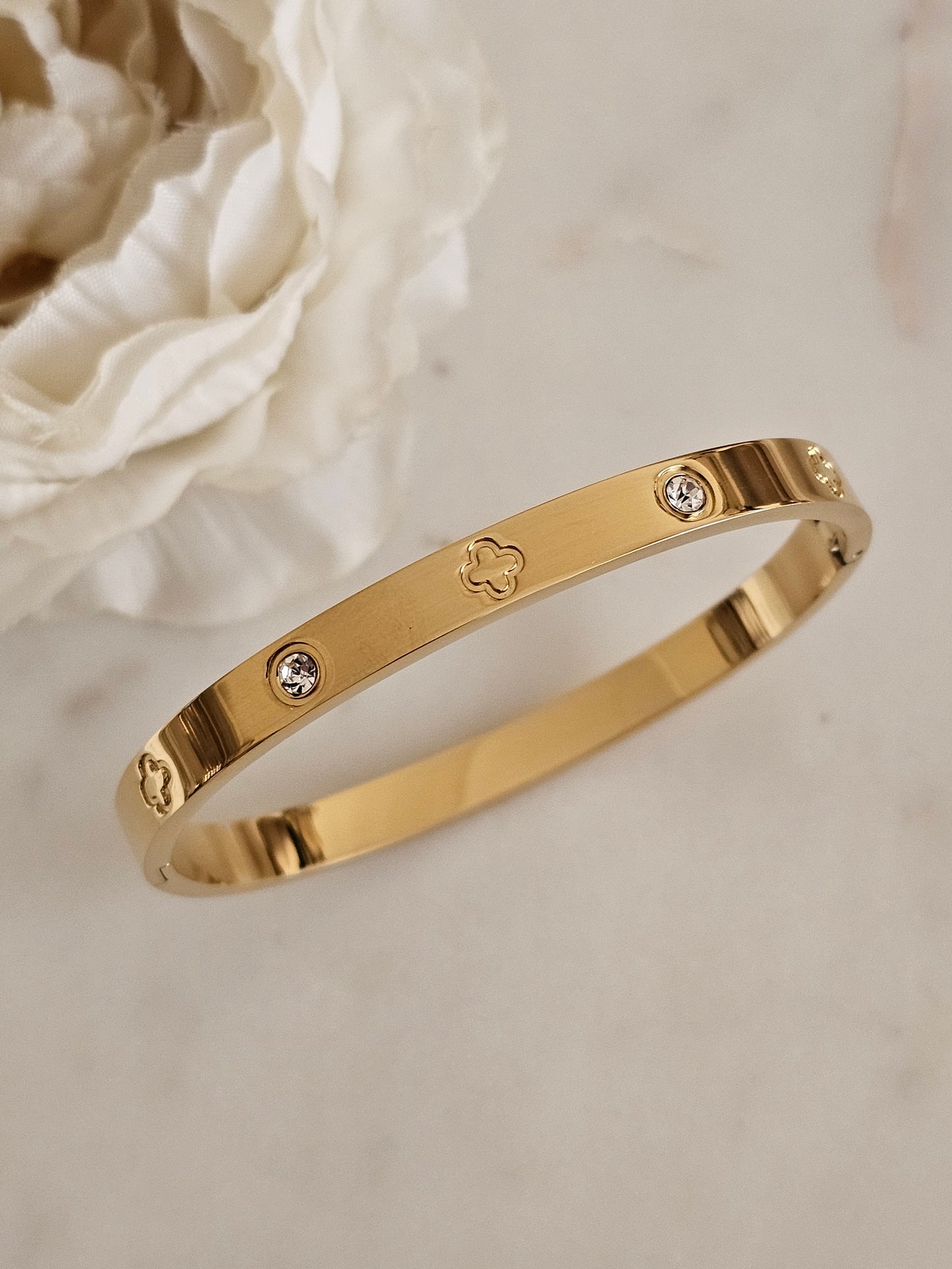 Stainless steel gold plated Cubic zirconia clover Bangle 