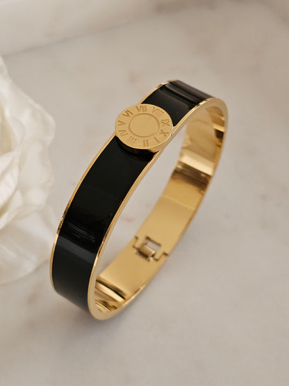 ASIYA BANGLE