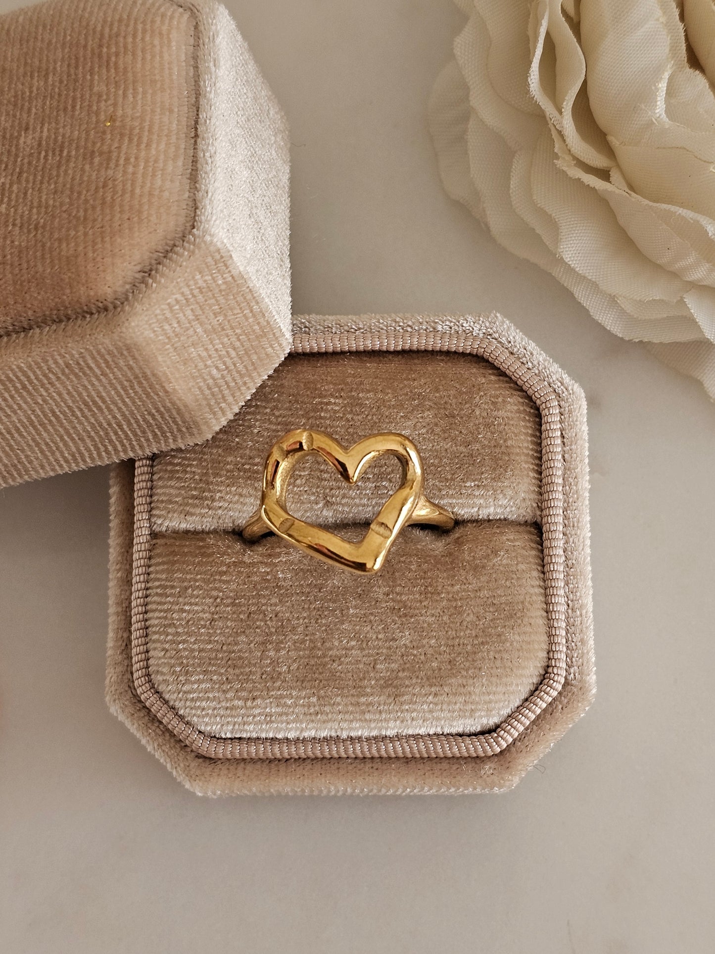 Gold plated stainless steel vintage heart ring