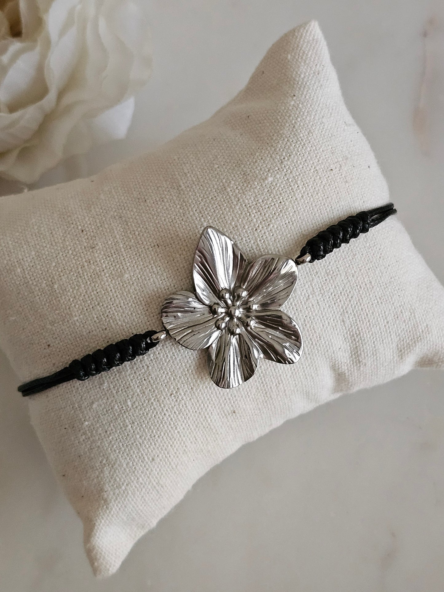 MELINA FLOWER ROPE BRACELET