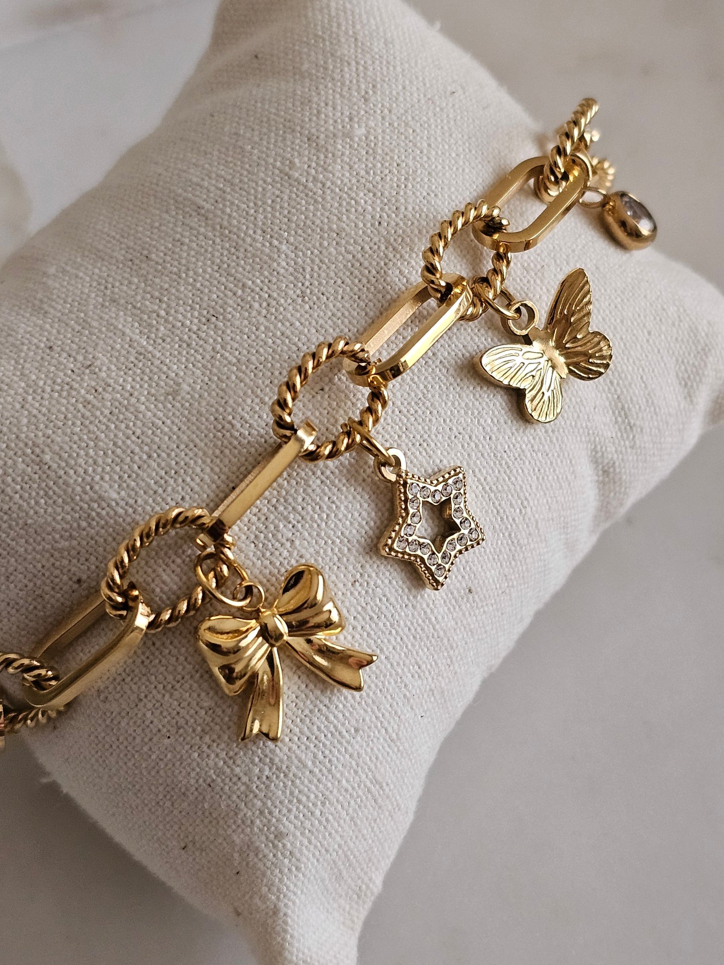 BOW CHARM