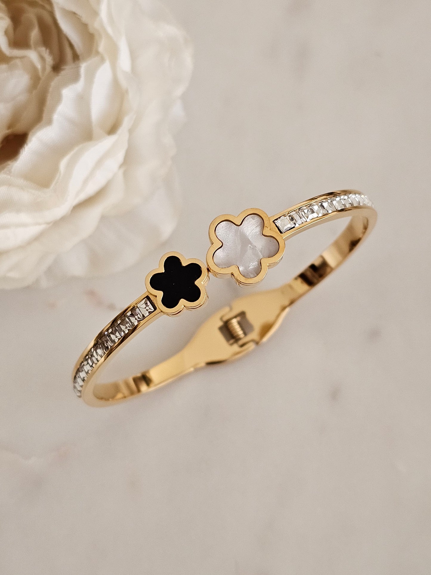 NURSEMA CLOVER BANGLE