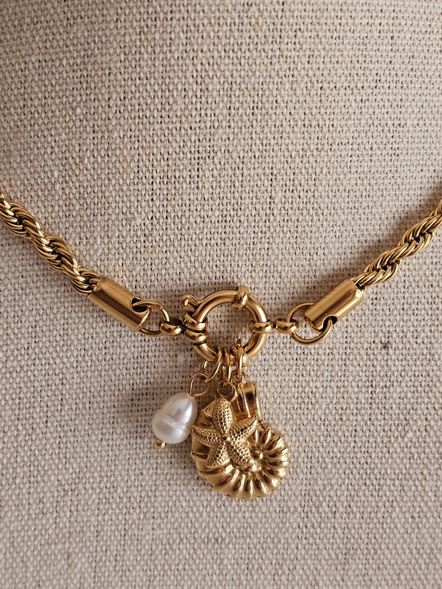 SMALL FRESHWATER PEARL CHARM