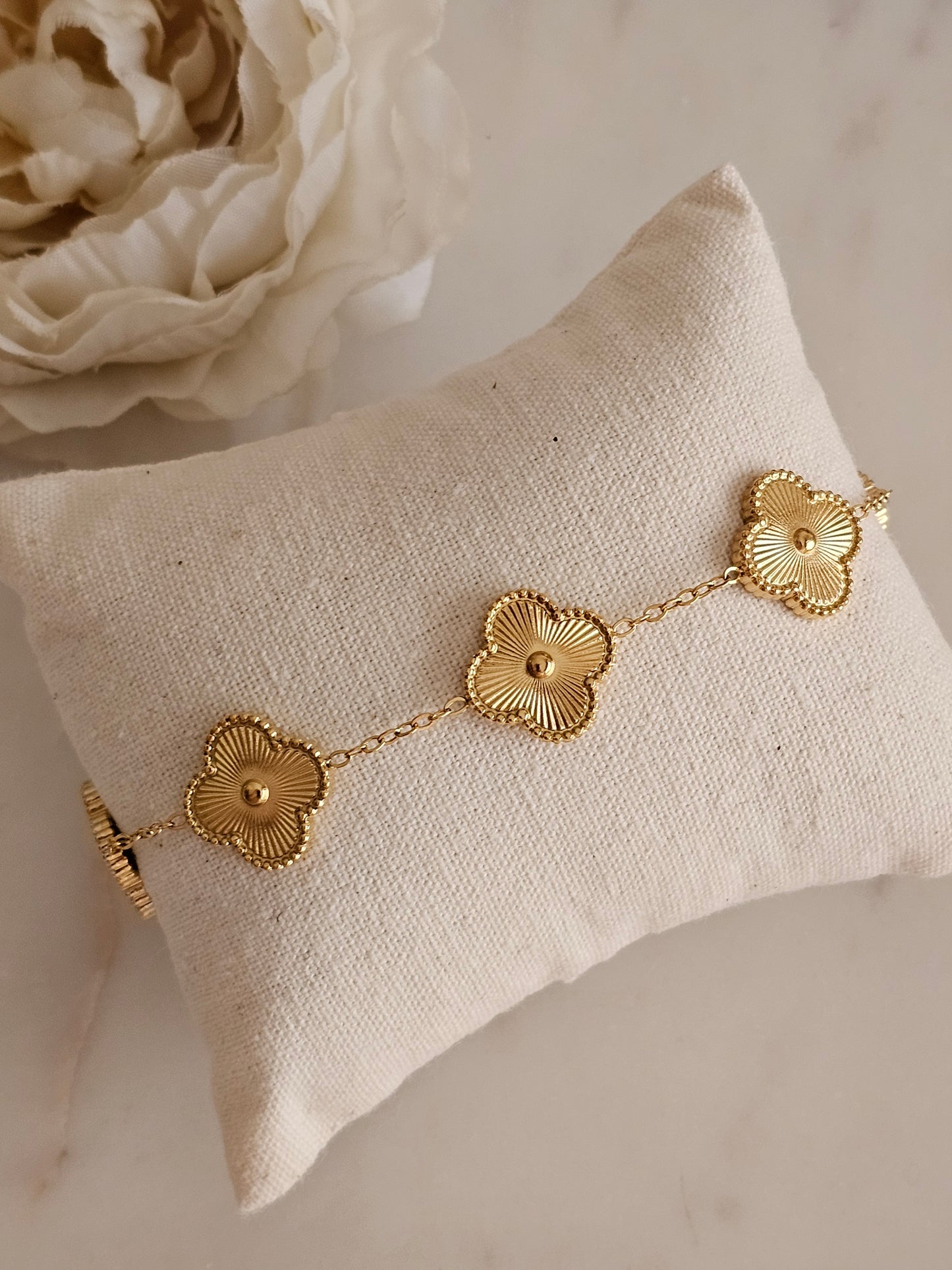 Gold plated stainless steel double sided clover bracelet