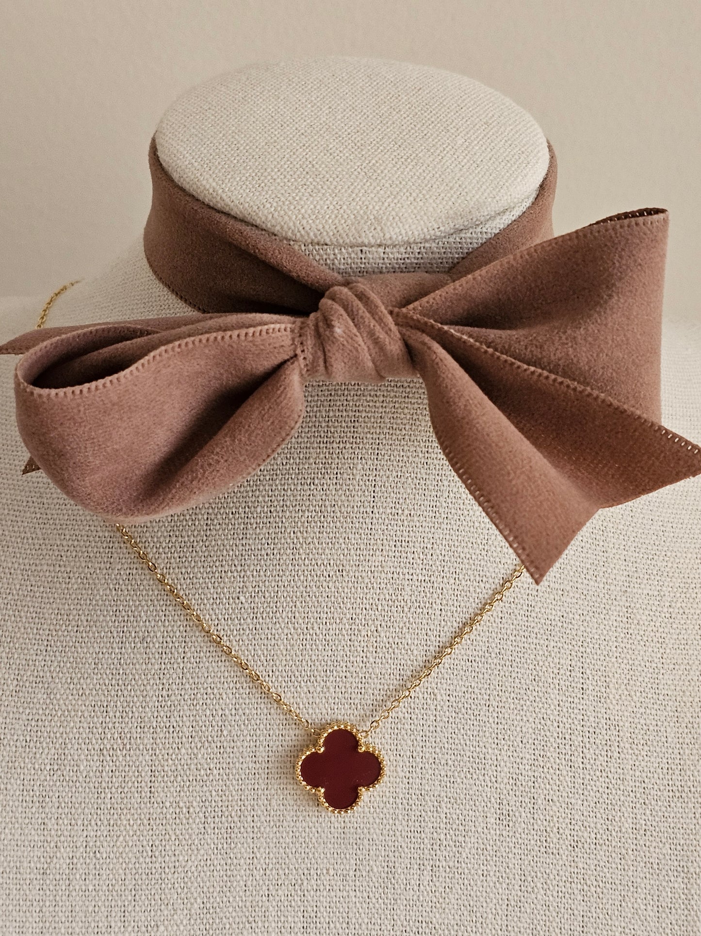 AYANA CLOVER PENDANT NECKLACE