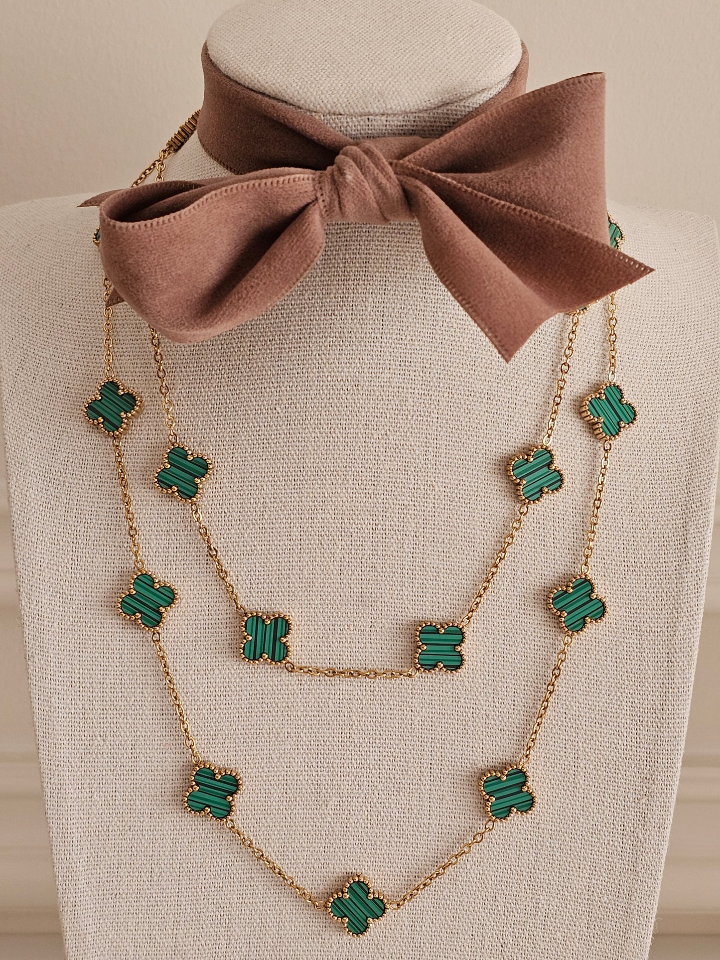 NYLA LONG CLOVER NECKLACE