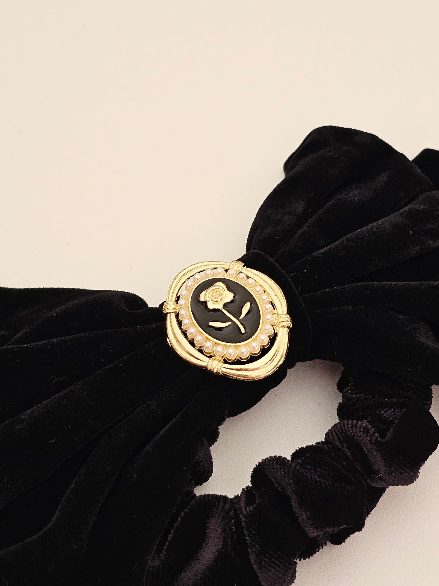 VINTAGE VELVET BOW HAIR TIE