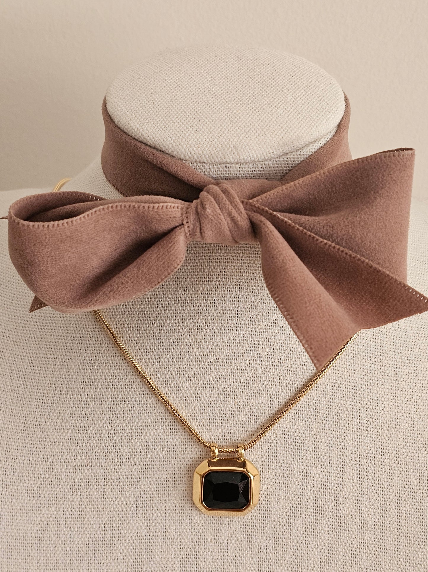 FAY NECKLACE