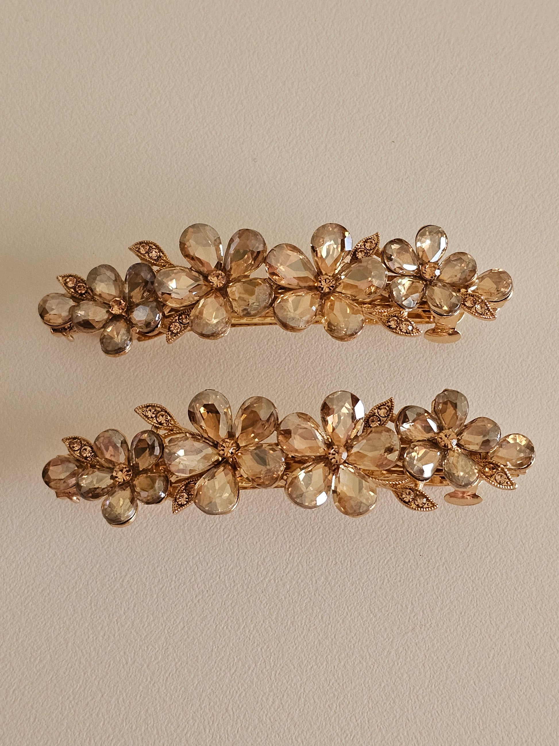 Rhinestone flower hair clip