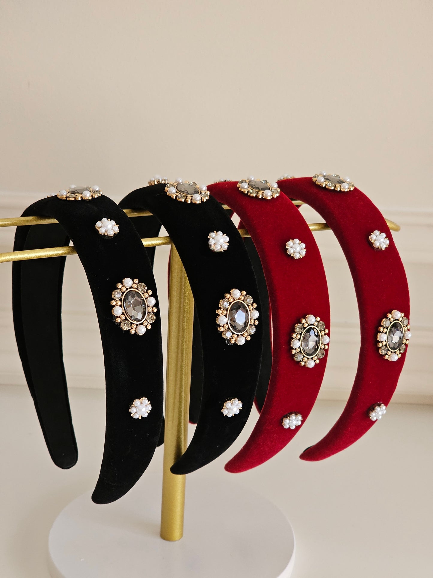 ELEGANT VELVET HEADBAND