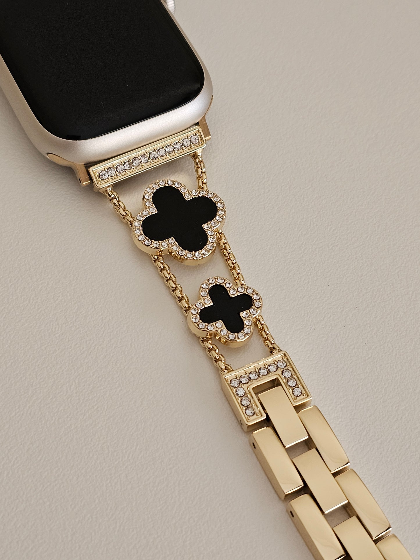 BLACK CLOVER APPLE WATCH BAND