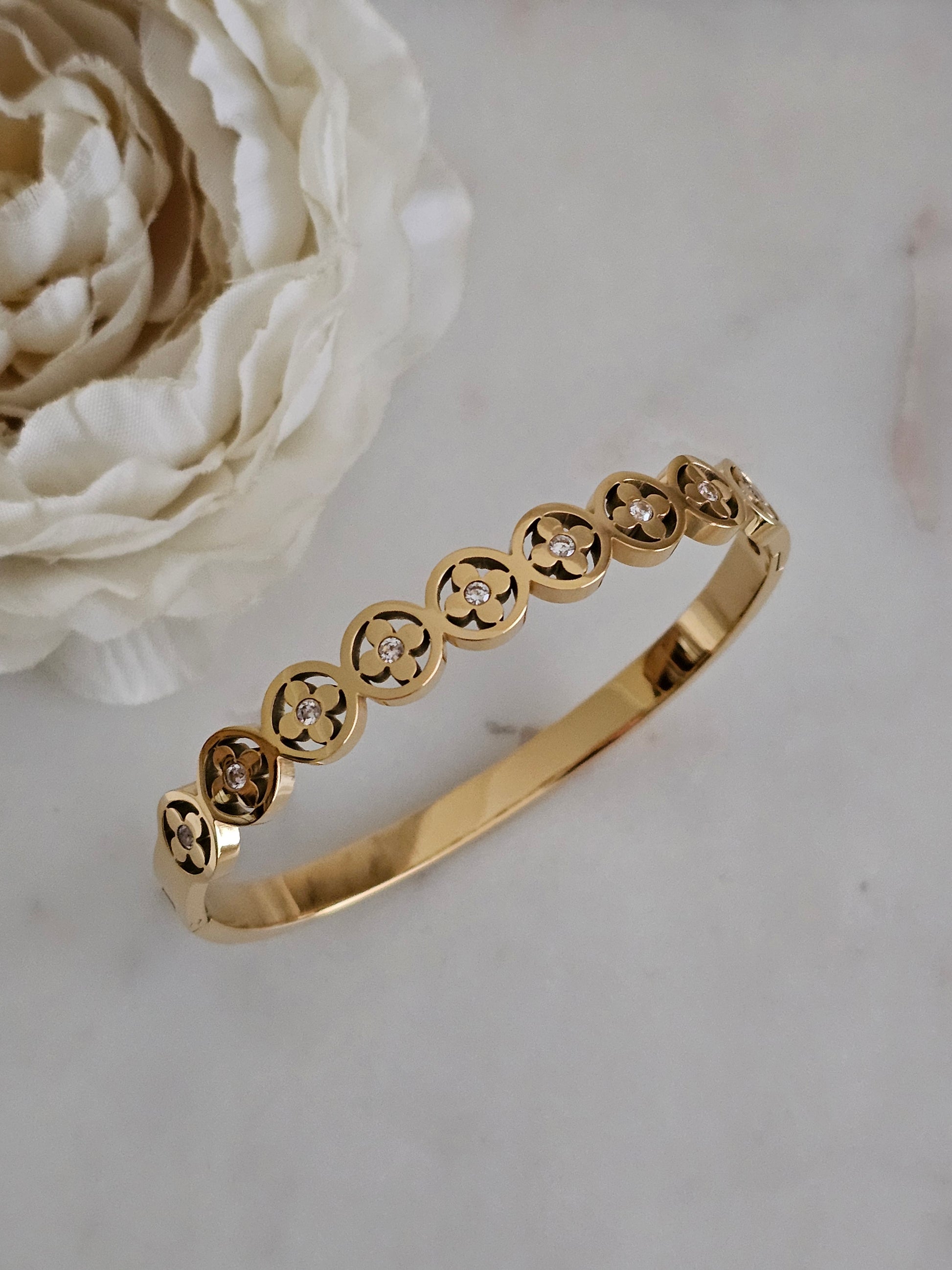 Gold plated stainless steel Cubic zirconia clover Bangle