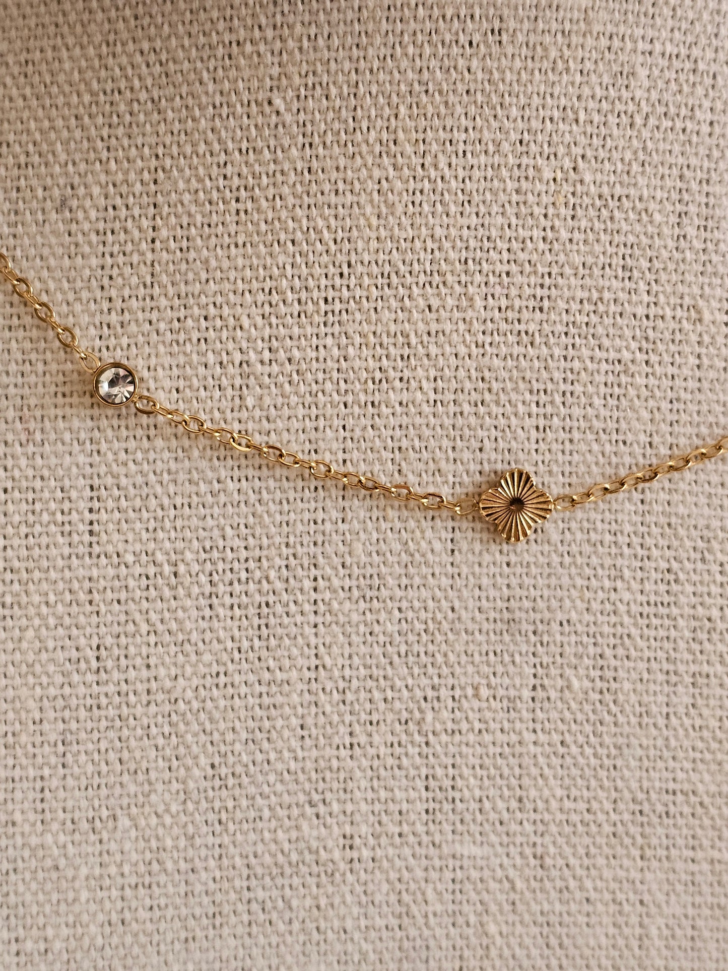 ALESSIA PETITE CLOVER NECKLACE