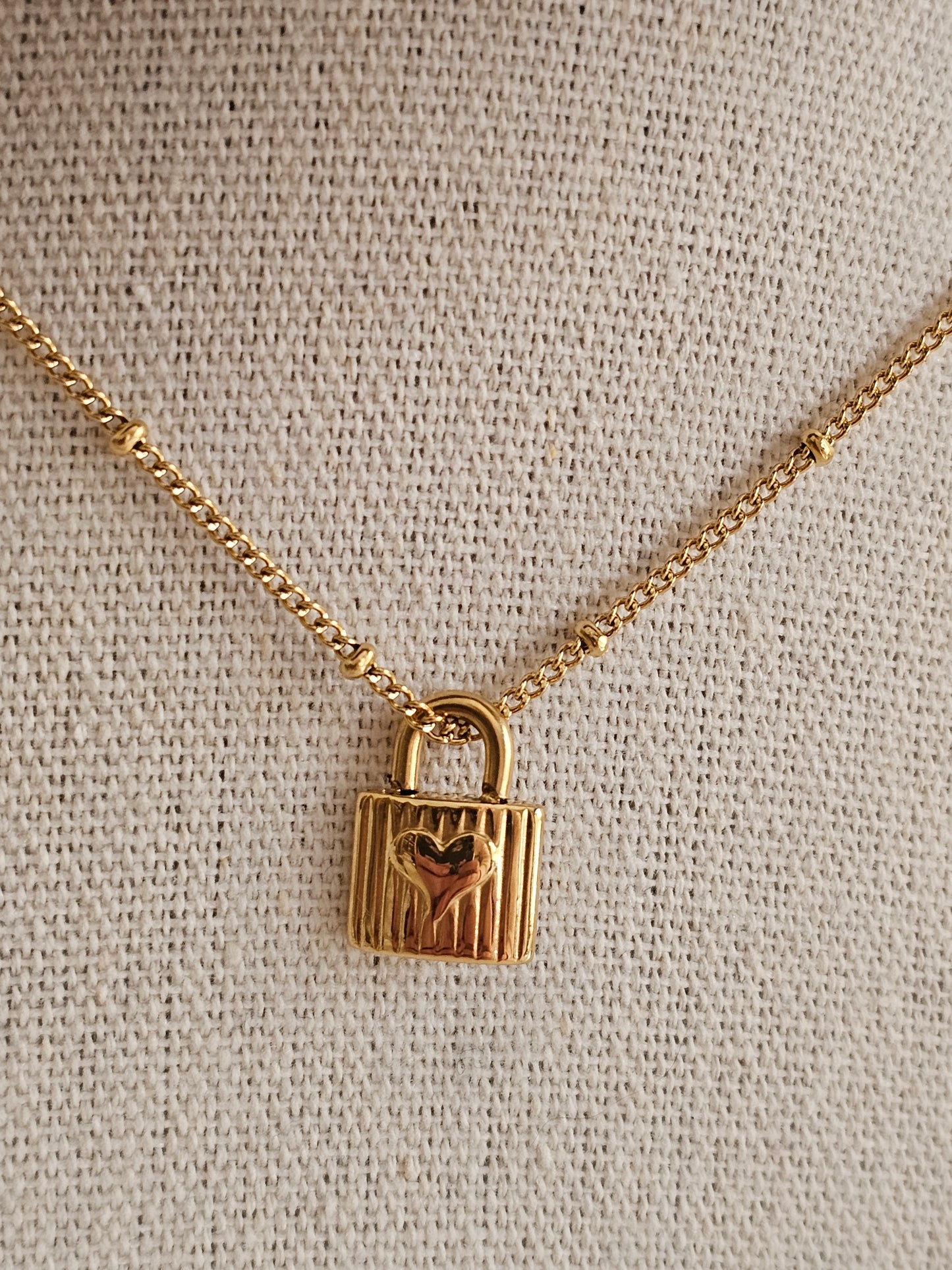 ELIZ HEAT LOCK NECKLACE