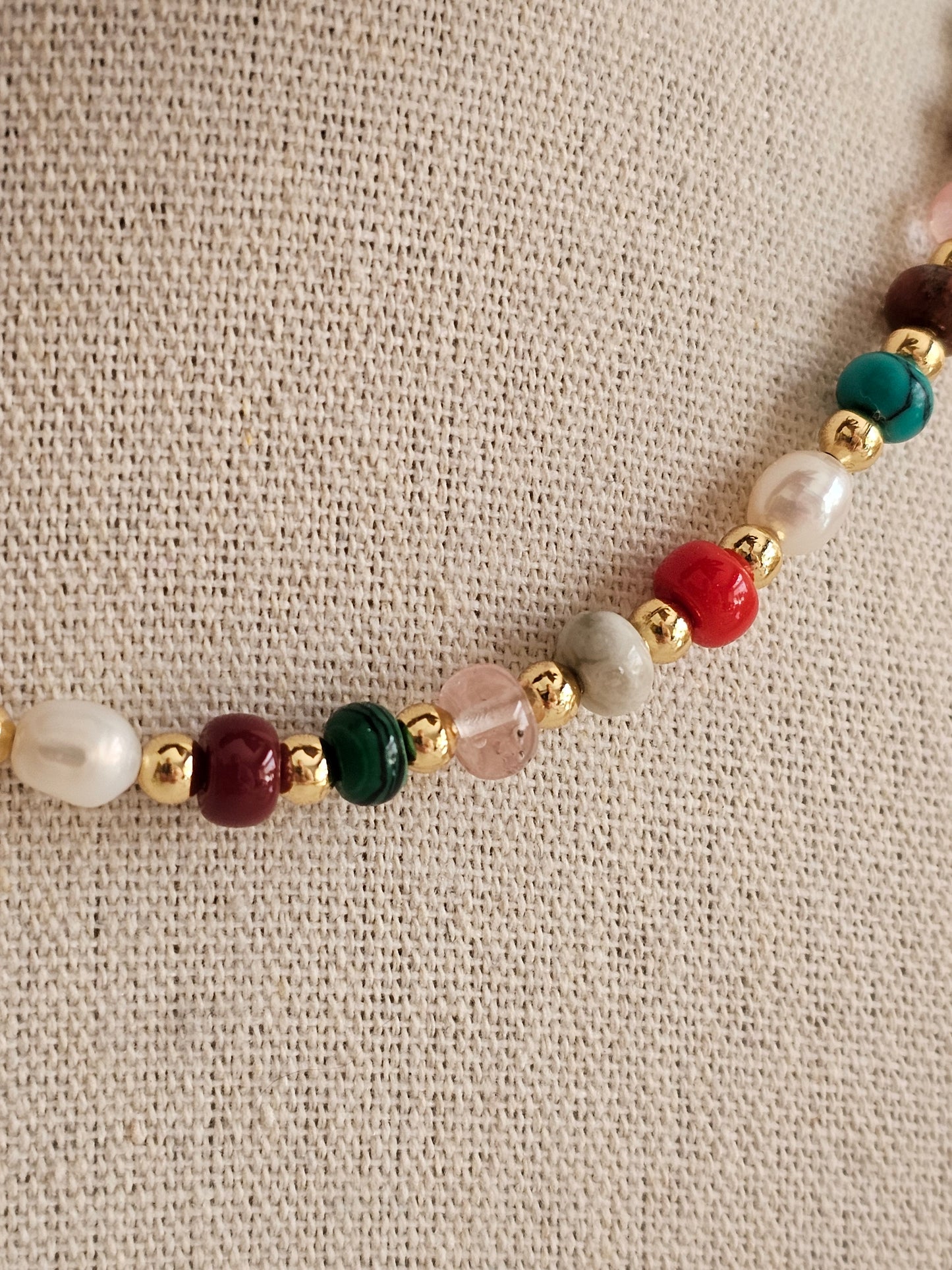 ESI PEARL & NATURAL STONE NECKLACE