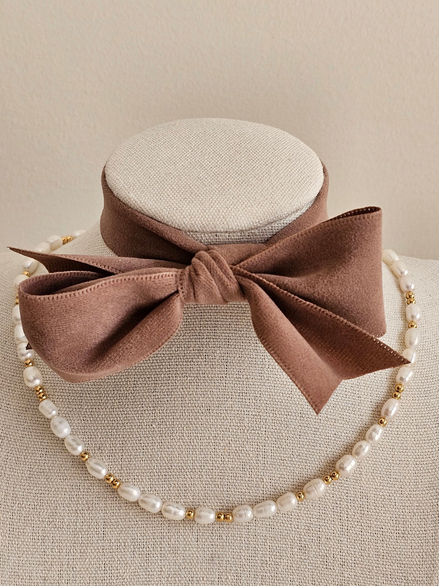 Gold plated stainless steel pearl necklace