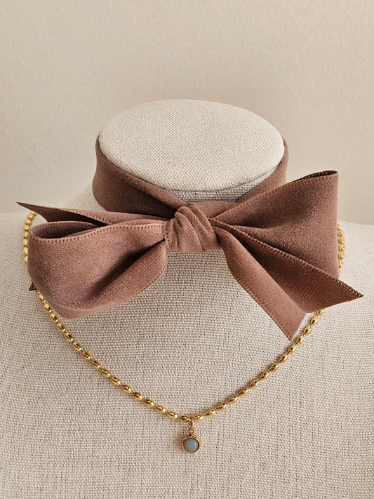 Gold plated natural stone necklace